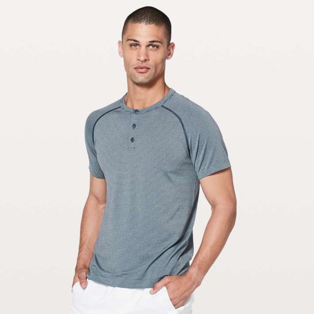 Lululemon Men's Metal Vent Tech Short Sleeve Henley - Navy/White